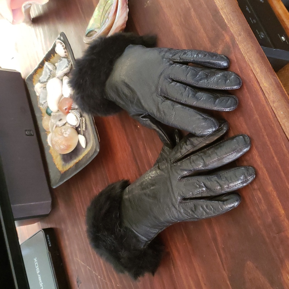 Vintage Black Leather Faux Fur Gloves